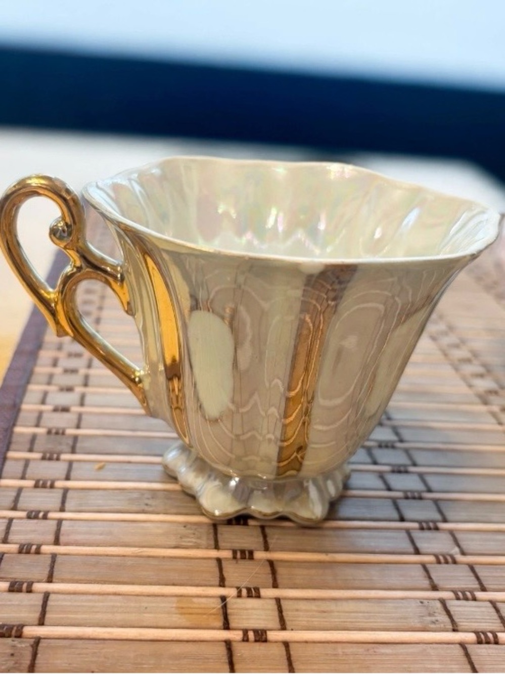 SET OF 2 CUPS ONLY / NO SAUCERS] Vintage Japan Pedestal Teacups